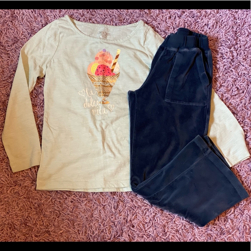 2 piece girls velour pants & long sleeve top size 6 🍨